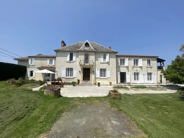 Propriété équestre d'exception à Miélan - 364 m² habitables sur un domaine de rêve