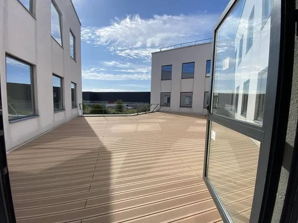 Bureaux 742 m²