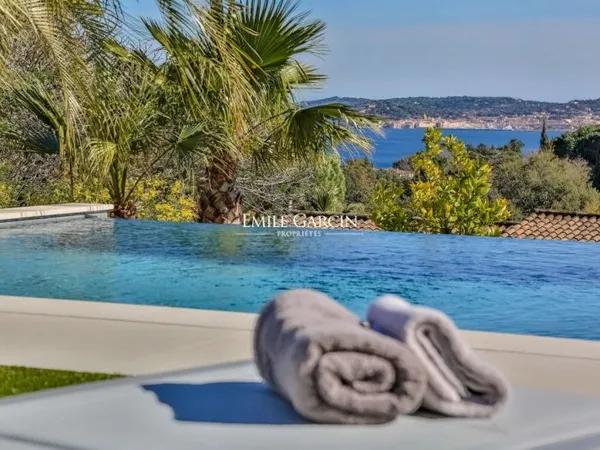 Villa contemporaine à la location - Grimaud / Beauvallon - Vue mer panoramique