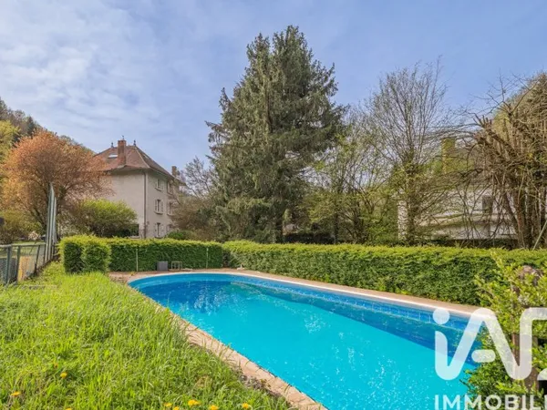 Maison 10 pièces 231 m²
