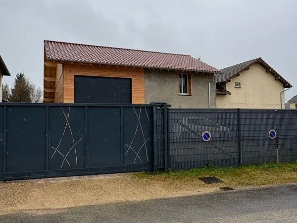 Local professionnel 177m2