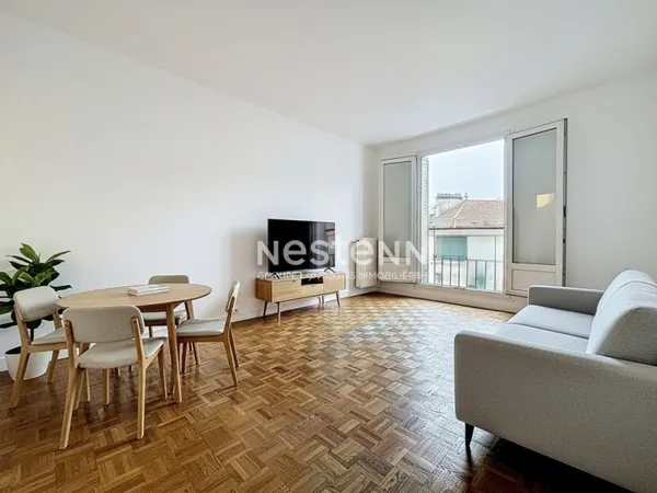 HYPER CENTRE - MAIRIE DE CLAMART - Appartement 3 pièces de 58,95 m² traversant