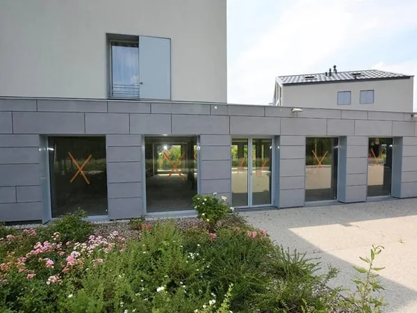 Bureaux 1 pièce 368 m²