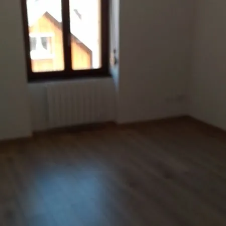 Grand f2 à louer