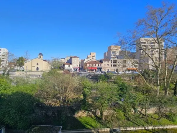 Appartement T3 de 53,51 m2 € Villeurbanne quartier Cusset.