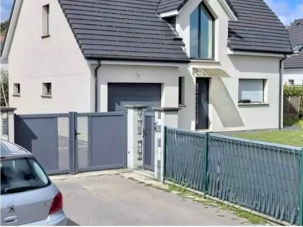 Maison 272 000€