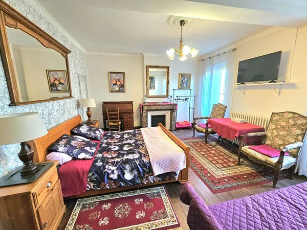 Maison 9 pièces 256 m²