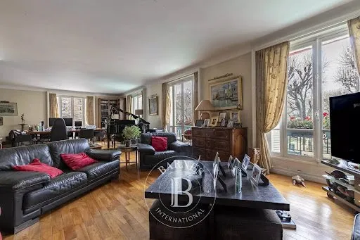Appartement 6 pièces 200 m²