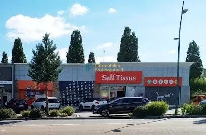 Local commercial 2 pièces 306 m²