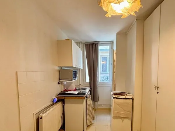 Studio 1 pièce 12 m²