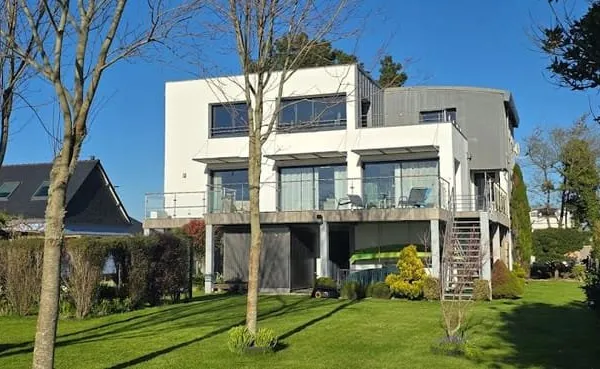 Maison 6 pièces 211 m²