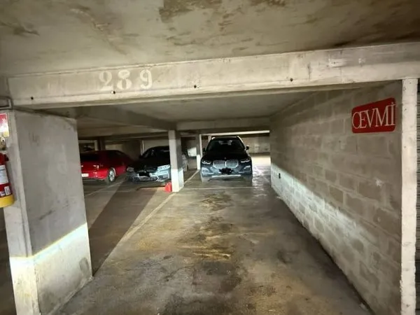 Parking 13 m²