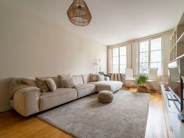 Appartement de 78m2 à louer sur Paris 02