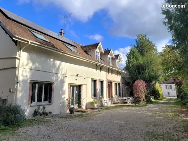 LONGERE GATINAISE 205 m2 - SUD ILE-DE-FRANCE
