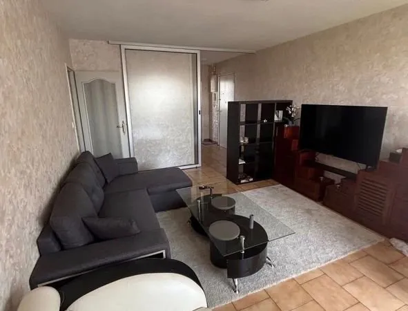 Cherche 1 colocataire Bordeaux Bègles grand T3 Meublé 64 m2 prévu pour 2 colocataires