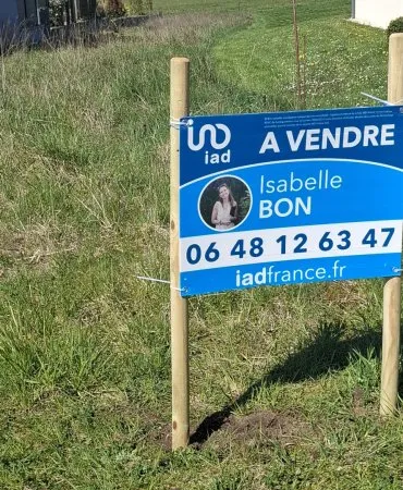 Terrain 838 m²