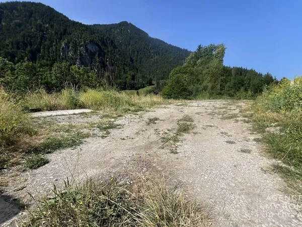 Terrain constructible de 516m² Secteur résidentiel calme ?