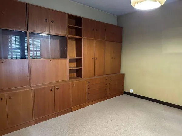 Maison 6 pièces 245 m²