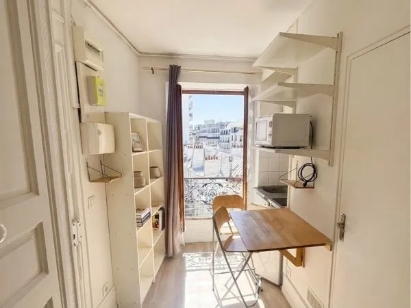 STUDIO 10m² - PARIS 11 - DPE D (Rare) - CALME ABSOLU