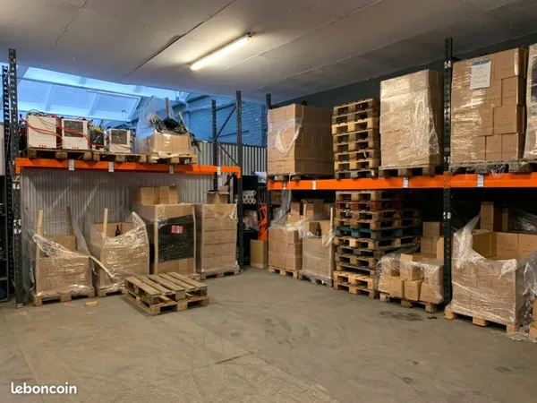 Entrepôt de stockage de 180 m2