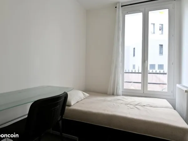 Chambre 5 pièces 9 m²