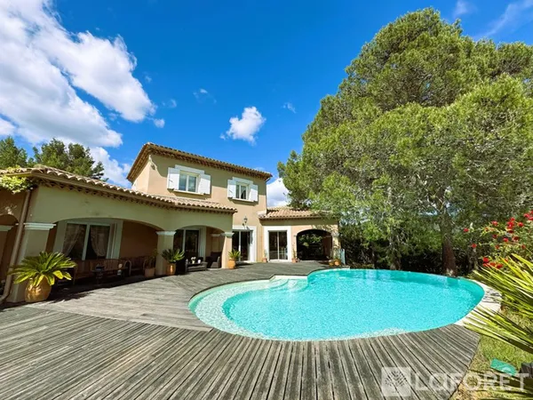 Maison 8 pièces 157 m²