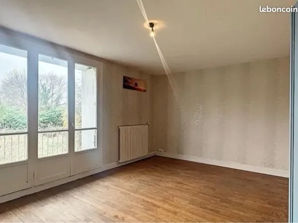 T5 4 chambres 80m² + garage + balcon - Idéal investisseur / colocation - Guingamp centre