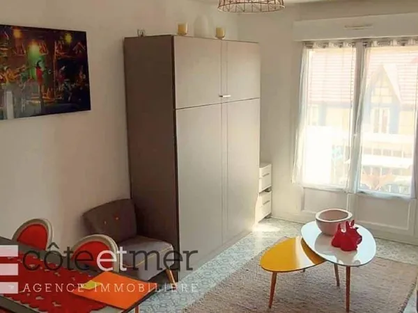 Studio 1 pièce 19 m²