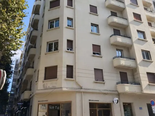 T2/3 avenue de la Corse/saint Lambert 7ème