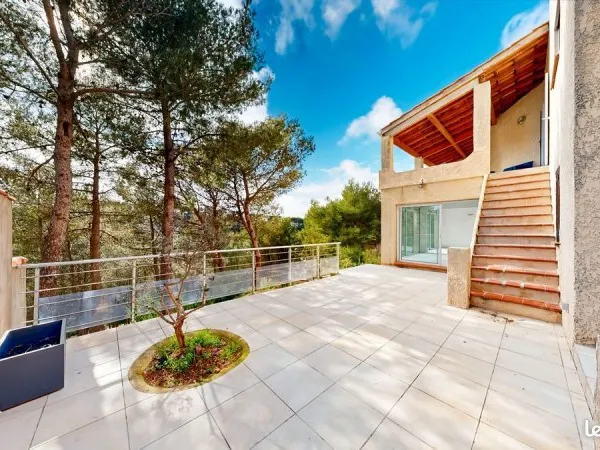 Maison 5 pièces 223 m²