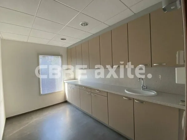 Local commercial 113 m²