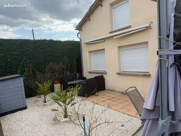 Location maison moderne en 2 étage
