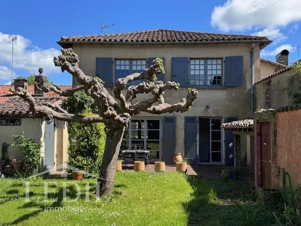 Maison de caractère avec jardin en bastide
