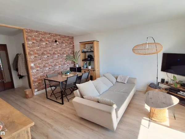 Appartement rénové - Tram B Conservatoire