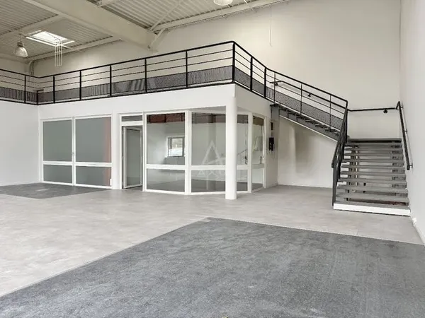 Local 250 m²