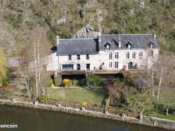 Maison 10 pièces 286 m²
