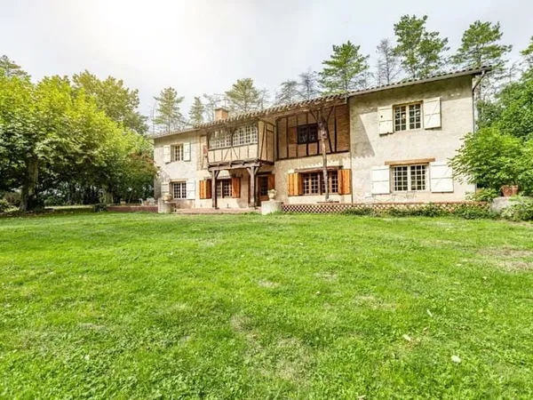 Maison de caractère - 310m ²