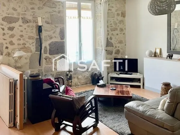 Jolie maison de ville de 107,80 m2 avec petit jardin.