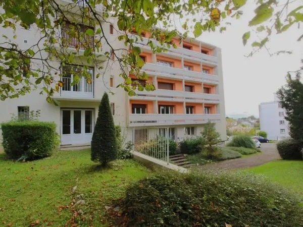 Appartement F3 proximité centre Nevers balcon vue panoramique garage + cave ,