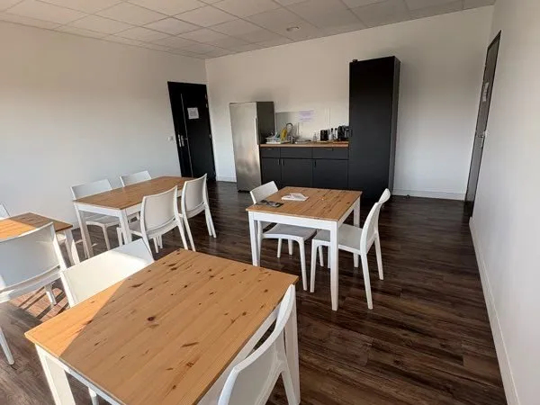 Bureau et espace de travail Location Marcilly-d'Azergues  53m² 650€