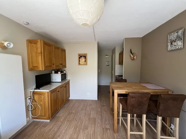 Agréable studio dans très jolie résidence à 200 m des pistes