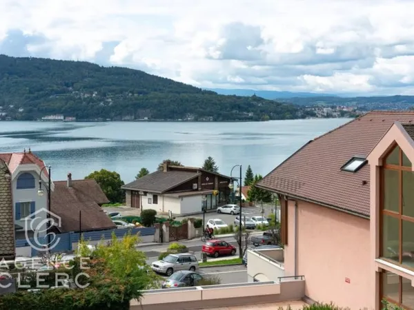 Veyrier du lac, appartement duplex, superbe vue lac