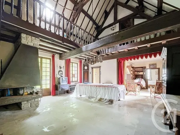 Maison 7 pièces 305 m²