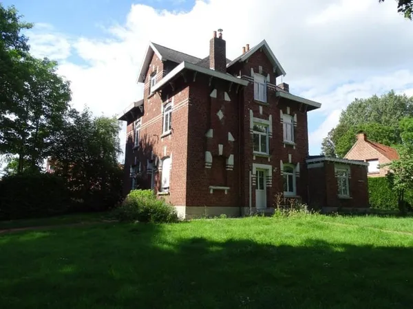Maison 6 pièce(s) -Englos Village