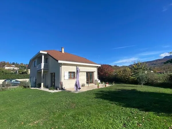 Maison 5 pièces 140 m²