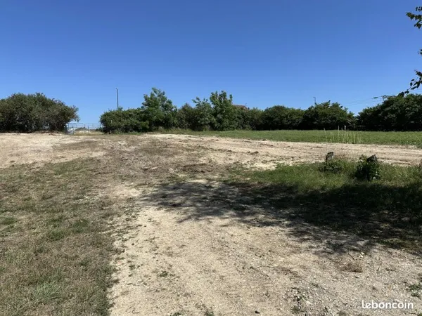 Terrain 706 m² Bréviandes