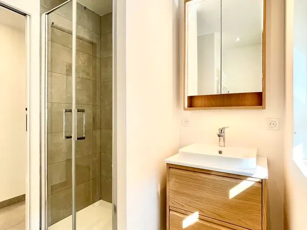 Maison contemporaine rénovée 4 pièces - 85 m²
