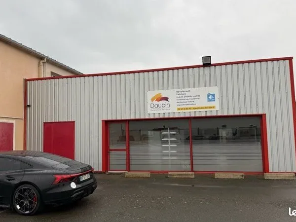 Bâtiment et bureau