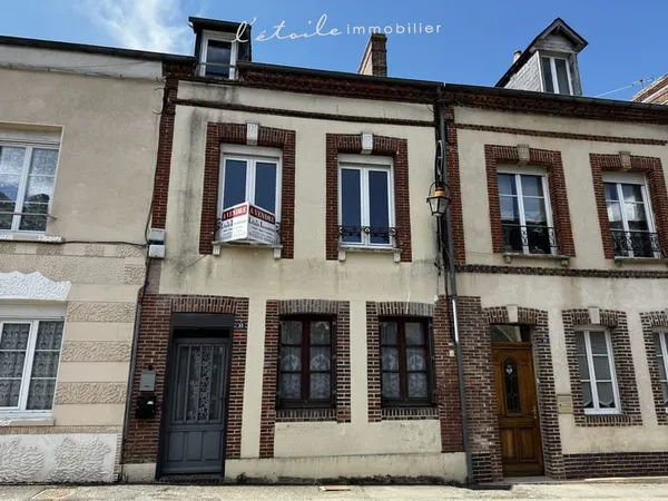 MOULINS-LA-MARCHE MAISON DE BOURG