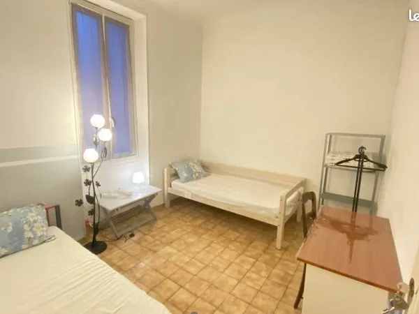 Chambre meublée pour étudiants près de faculté